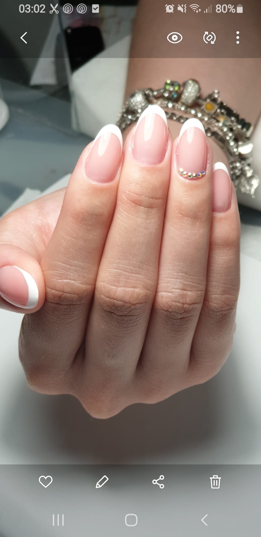 Ambiente acolhedor do salão Solo Unhas em Cascais